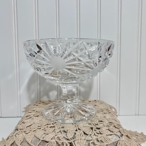 Vintage Crystal pedestal Candy Dish, Crystal Footed Bowl, Vintage Crystal Campote