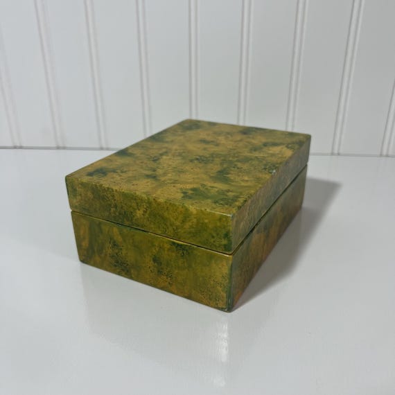 Marble-esque Pattern Lacquered Resin Trinket Box,… - image 2