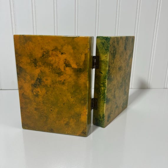 Marble-esque Pattern Lacquered Resin Trinket Box,… - image 5