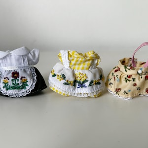 Nouvelle robe exclusive édition membre Sylvanian Families - robe pour soeur Sylvanian Families - robe de mini poupée brodée