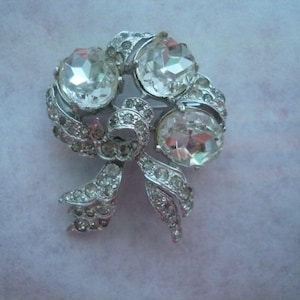Striking Eisenberg Vintage Designer Brooch Rhinestones