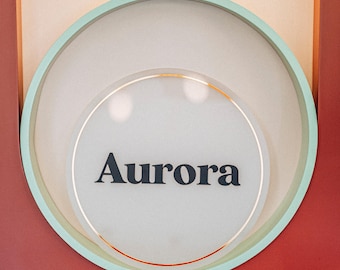 Personalisiertes Firmenschild: Plexiglas Boutique Dekor