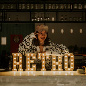 Letras de letreiro 3D | Letras iluminadas | Placa de letreiro em forma de caixa retrô | Placa de letreiro personalizada | Letra de canal de LED | Letra de letreiro em forma de caixa retrô de LED | Placa de parede