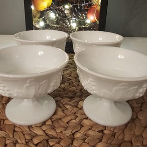 4 Indiana Glass Dessert Bowls