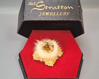 vintage Stratton en caja flor de oro broche piel ojo de tigre