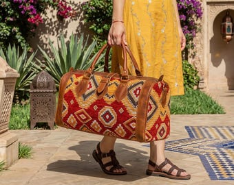 Marokkanische Reisetasche aus Leder, handgefertigte Berber-Kelim-Reisetasche, farbenfrohe Vintage-Wochenendtasche, handgefertigte Ledertasche, Geschenkidee für Marrakesch