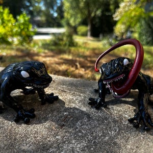 Venom Symbiote Frog Resin Figure