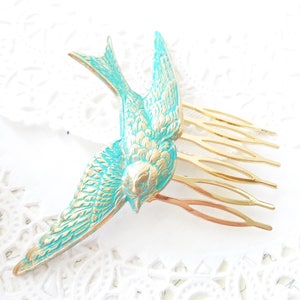 Aqua Flying Sparrow Hair Comb Golden Turquoise Patina Large Sparrow Hair Accessoire Grand Peigne à cheveux doiseau Peigne à cheveux dhirondelle des bois image 2