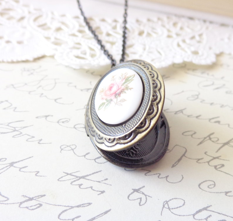 Vintage Rose Locket Necklace Oval Locket Necklace Keepsake Etsy
