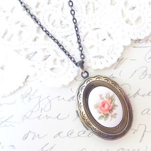 Vintage Rose Locket Necklace Oval Locket Necklace Keepsake Locket Vintage Limoges Pink Rose Locket Vintage Flower Locket image 3