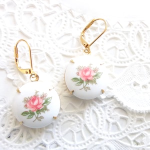 Vintage limoges Earrings - Vintage pink rose Earrings - Gold flower Earrings - Pink dangle Earrings - Rose Earrings - Porcelain - Pink Rose