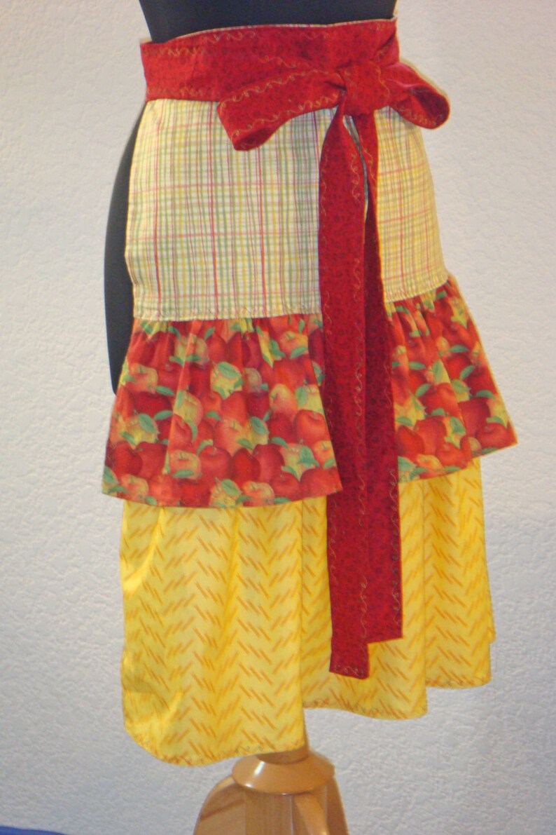 Apples And Plaid Three Tier Market Apron