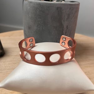 BUY 1 GET 1 FREE – Luxury Copper Magnetic Bracelet | Eclipse Cut-Out Design | Small Wrist Fit | Arthritis Pain Relief | Free Shipping