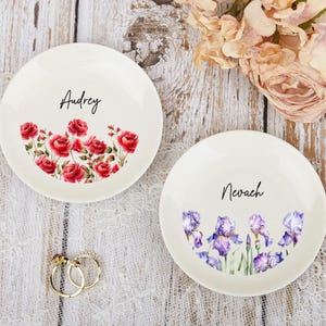 Personalized Birth Flower Trinket Dish, Custom Jewelry Dish with Name, Engagement Gift, Best Bridesmaid Gift, Best Friend Gift, Wedding Gift