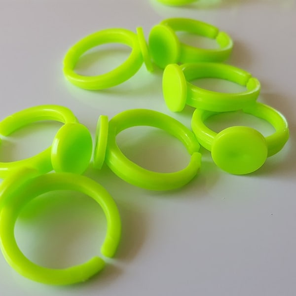 Children's Ring Blank Acrylic Lime Green (10)