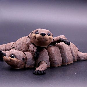 3D Printed Otter – River or Sea Otter Figurine – Articulated Desk Companion or Collector’s Gift
