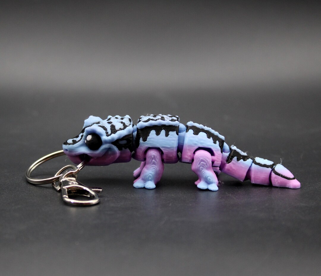 Articulated Gecko Keychain – 3D Printed Fidget Keychain in Purple and ...