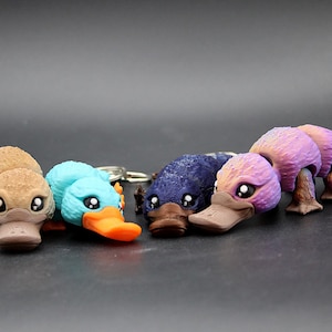 Articulated Platypus Keychain – 3D Printed Poseable Charm, Animal Keychain Gift