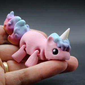 Mini Pastel Unicorn Figurine – Articulated 3D Printed Rainbow Unicorn, Kawaii Gift