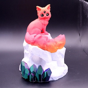 Torre de Dados de Criaturas de Cristal: Juego de Dados DnD inspirado en zorros o gatos con estilo arcano