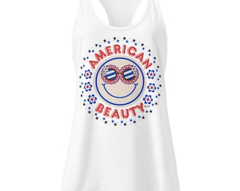 Top z nadrukiem American Flag Racerback: czerwony, biały, niebieski, gwiazdy i paski