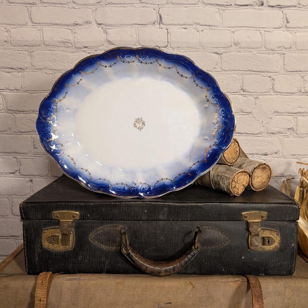 Plato vintage francés de estilo azul