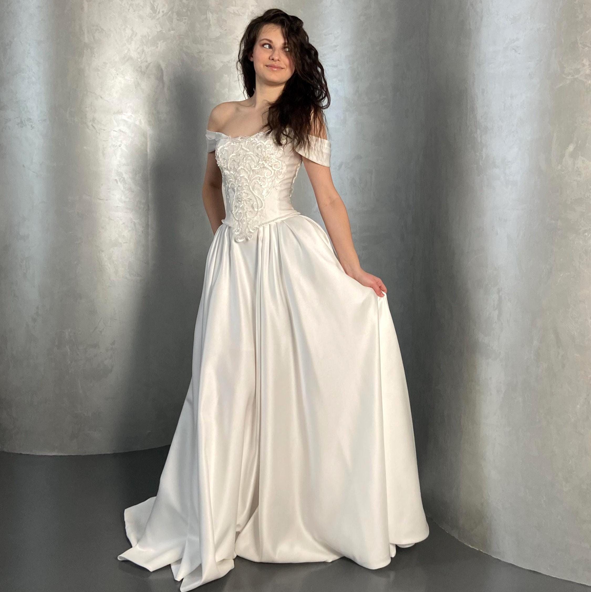 Renaissance Satin Basque Waist Corset Wedding Dress With Lace - Etsy