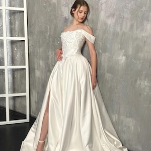 Unique Renaissance Satin Wedding Dress, Fairy Ball Gown with Intricate Lace Corset Details, V-line Waist Basque Dress with slit train