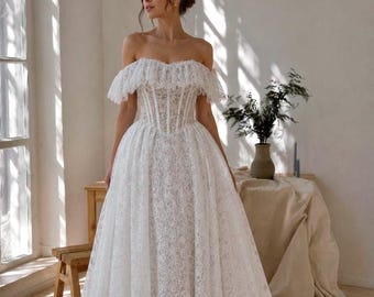 Unique Boho White Lace Renaissance Basque Waist Corset Wedding Dress with Pearls