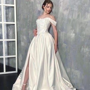 Unique Renaissance Satin Wedding Dress, Fairy Ball Gown with Intricate Lace Corset Details, V-line Waist Basque Dress