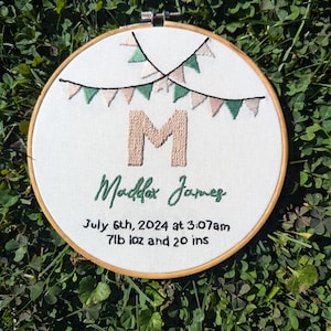 Personalized Baby Stat Sign , Embroidery Hoop, Baby Name Announcement, Nursery Decor, Birth Announcement Sign