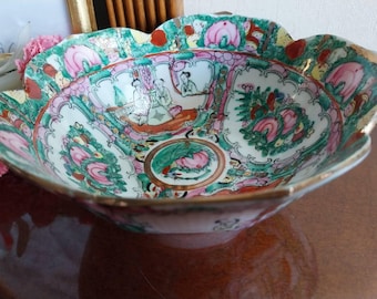 Antique Chinese Famille Rose Porcelain Bowl Hand painted | Vintage Rose Medallion Bowl  Antique Chinese porcelain, Oriental Porcelain Bowl