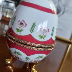 Vintage Limoges Porcelain Easter Egg Trinket Box: Floral Gold Gilt, 5.12&quot;