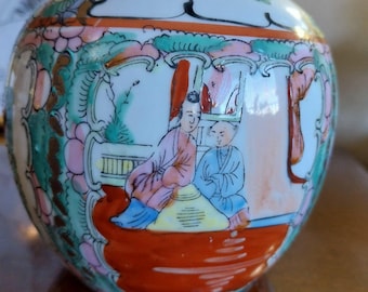 Vaso cinese vintage con rose, 5,3 pollici, vaso cinese dipinto a mano, vaso cinese con medaglione di rose, oggetto da collezione asiatico, porcellana Rose Canton