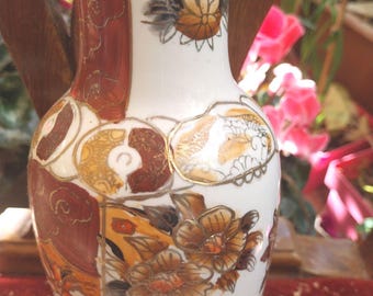 中国の骨董品は、手作りの高麗青磁の鶴模様の磁器の花瓶と壺を収集し 