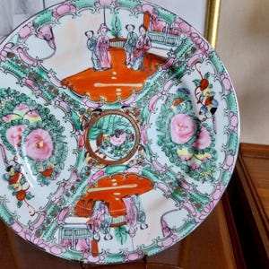 Vintage China Famille Rose Plate 9&quot;Hand Painted| Rose Medallion big plate |Asian Porcelain Rose Medallion|Rose Medallion Floral Pattern Dish
