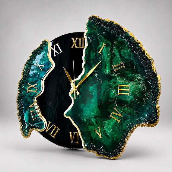 Green Wall Clock, Emerald Green Geode Clock, Luxury Wall Decor, Modern Resin Clock, Statement Wall Art, Housewarming Gift