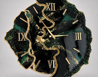 Große smaragdgrüne Harz-Wanduhr, Luxus-Geode-Wanddekor, handgemachte moderne Uhr, goldene römische Ziffern, Statement-Wandkunst