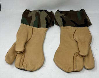 Vintage Military M-1965 Mitten Shells Trigger Finger Medium Camo Leather Cold