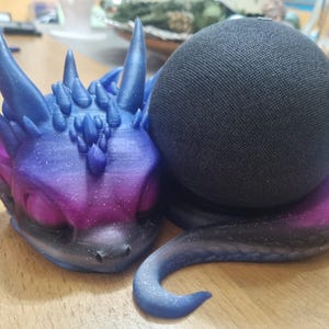 Alexa Echo Ständer Halterung Schale Drache Babydrache Dot Generation 4 und 5 - SONDEREDITION GALAXY