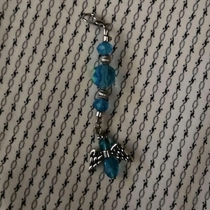Angel Zipper Pull