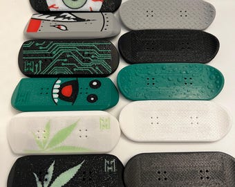 キックフリップフィンガーボード