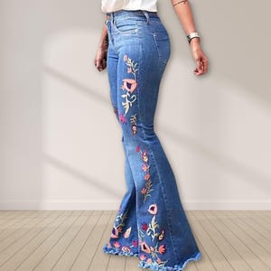 Embroidered Flared Jeans: High Stretch Denim, Elegant Casual Style