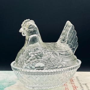 Vintage glazen kip-op-nestschaal uit Indiana: verzamelobject boerderij