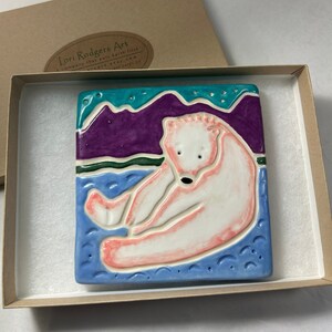 4 1/2 x 4 1/2 x 1/2&quot; Porcelain Polar Bear with easel, Alaskan wildlife gift for nature lover, friendly bear,  bear with mountains wall tile