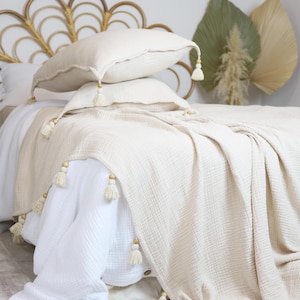 Muslin Throw Blanket, Gauze Blanket, Muslin Bedspread, 4 Layer Gauze Coverlet, Bed Cover, Queen Bedspread, Housewarming Gift, Gauze Bedding