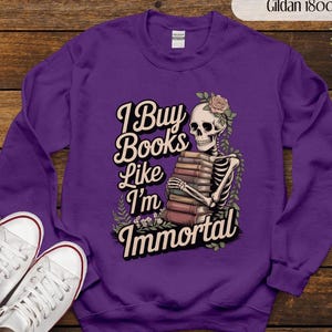Spooky Skeleton Reading Sweatshirt - Just One More Chapter Bookish Gift for Book Lovers, Funny Gothic Halloween Pullover for Readers