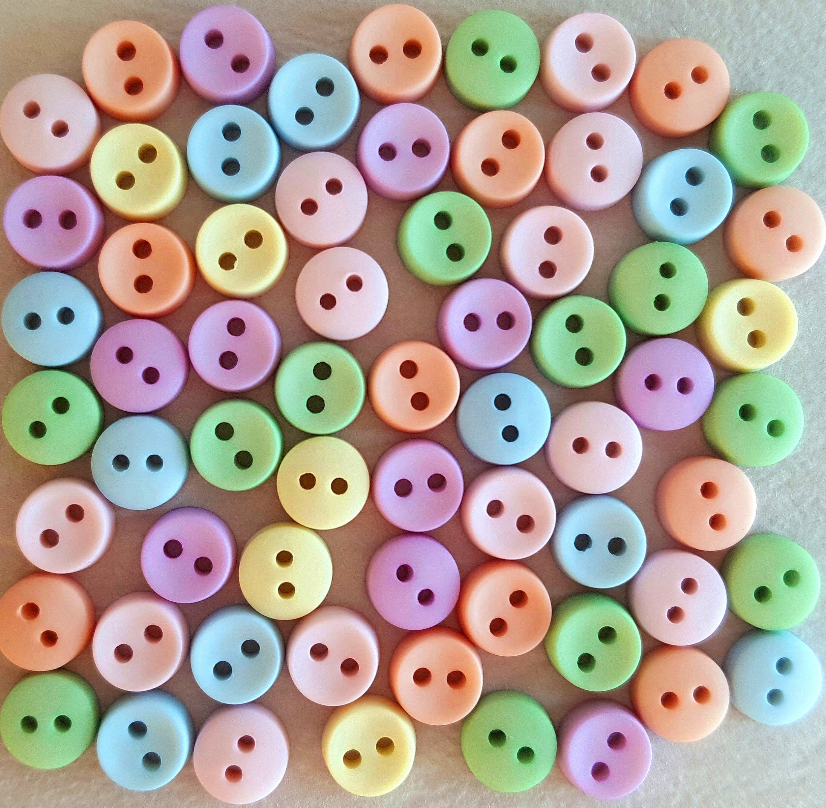 MICRO MINI YELLOW STARS Craft Buttons 1ST CLASS POST Small Baby Doll Clothes