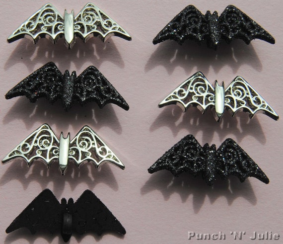 Scrapbooking craft Dress it up Buttons Halloween Bewitching bats 