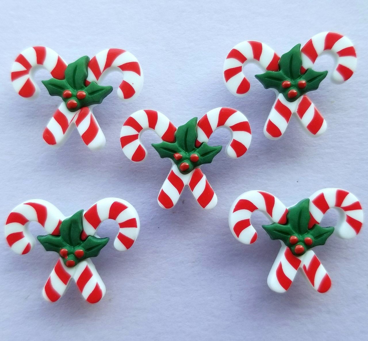 Peppermint pares Navidad Candy Canes Dulce Holly Novedad Craft Botones Galore 